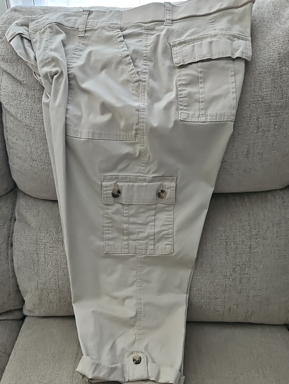Lee Men's Light Tan Cargo Pants with Multiple Pockets